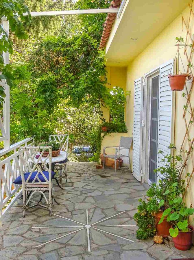 St. Thomas Bed And Breakfast Paianía 외부 사진